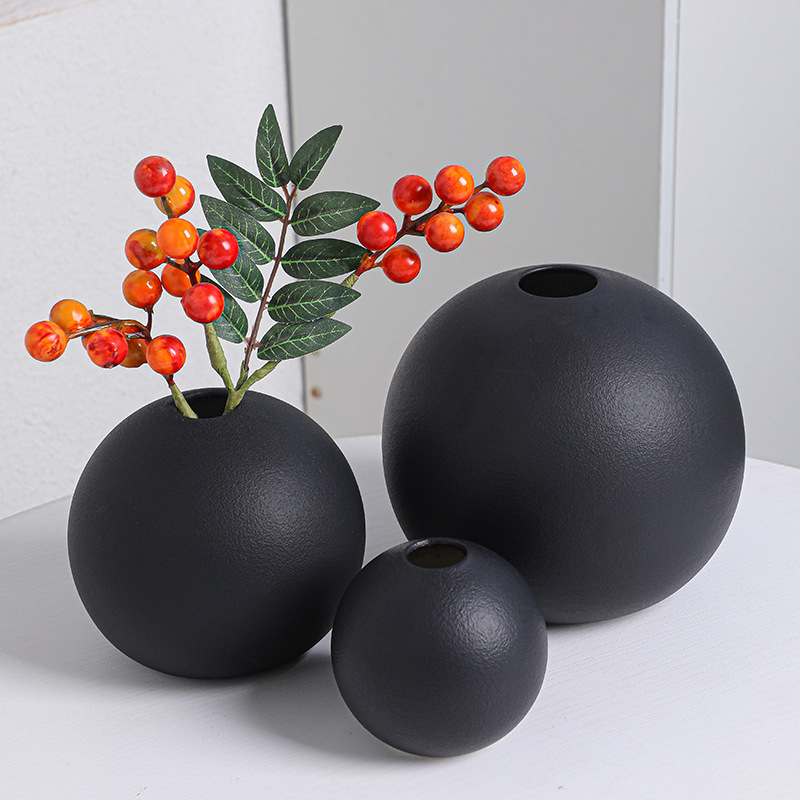 European Black and White Ball  - Propagation Station Vase recensione e prezzo